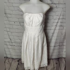 White House Black Market White Textured Sleeveless Fit & Flare Dress Size 0